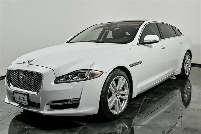 Used 2016 Jaguar XJ L Portfolio AWD/4WD image 5