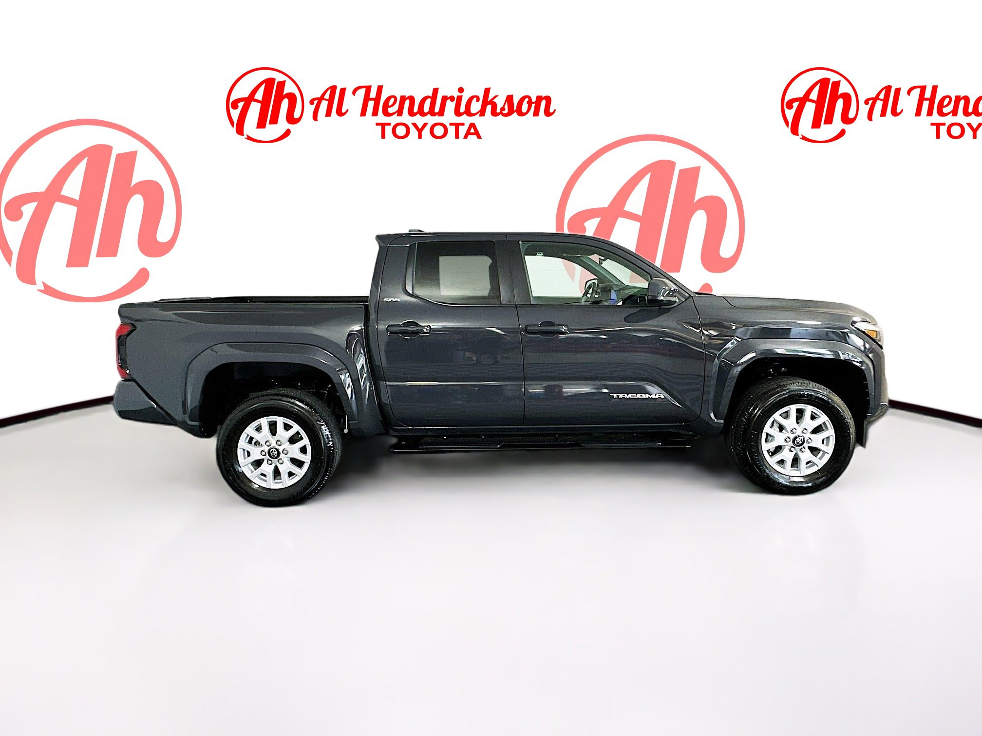 Used 2024 Toyota Tacoma SR5 image 2
