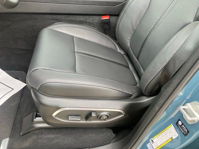 New 2026 Jeep Grand Wagoneer Limited AWD/4WD image 13