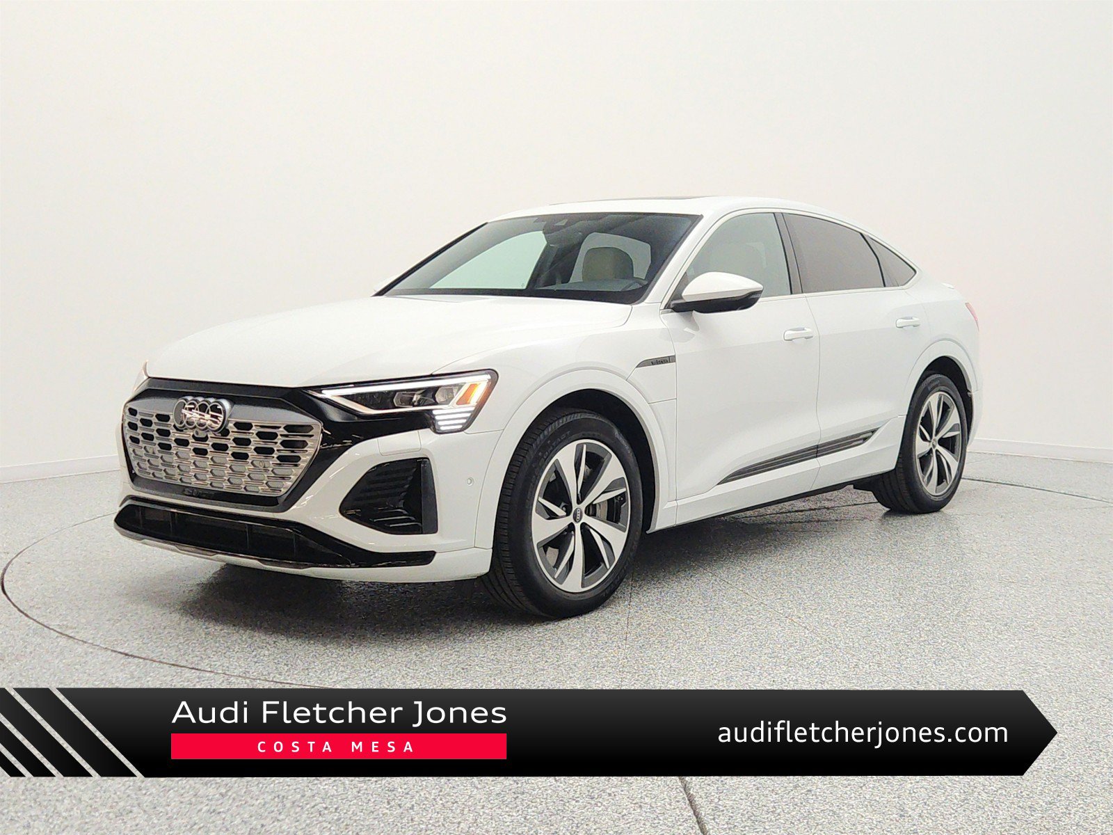 Used 2024 Audi Q8 e-tron Premium Plus w/ Premium Plus Package AWD/4WD image 1