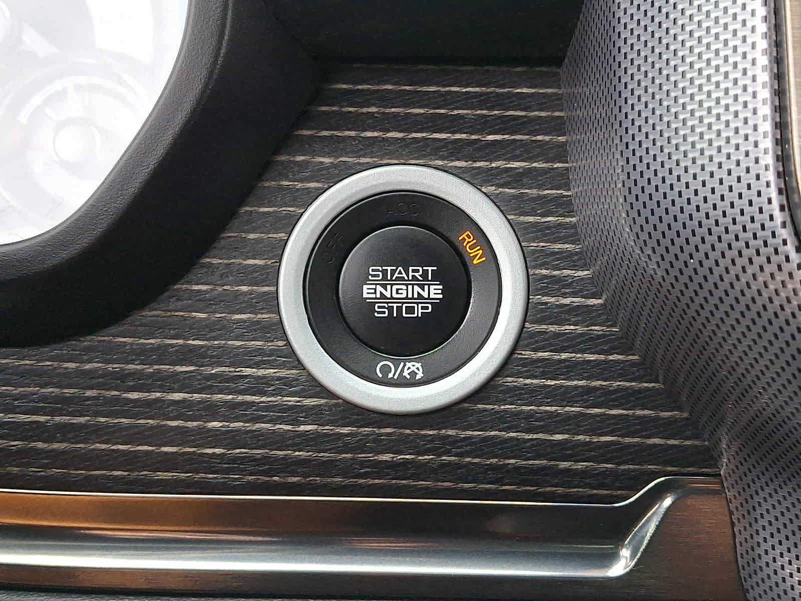 Used 2019 RAM 1500 Limited AWD/4WD image 26
