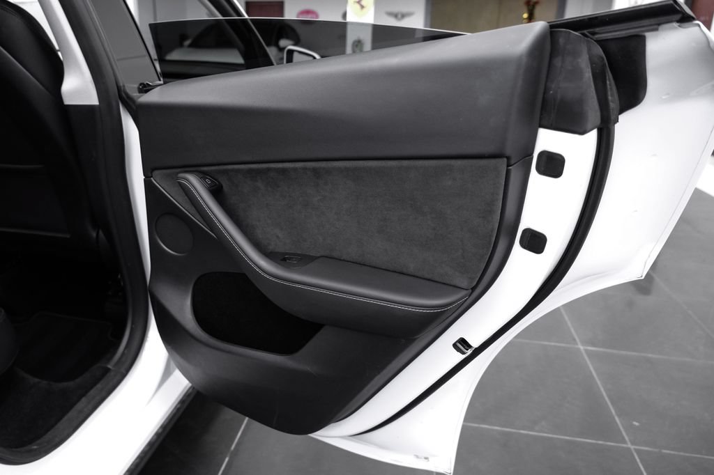 Used 2023 Tesla Model Y Long Range AWD/4WD image 41
