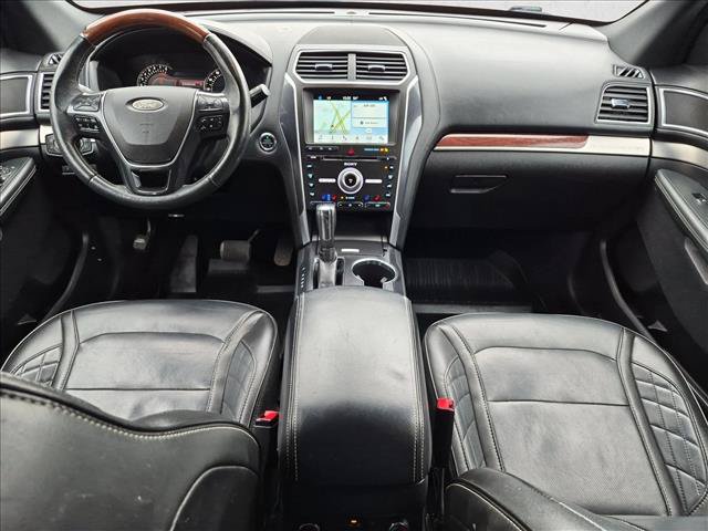 Used 2018 Ford Explorer Platinum AWD/4WD image 18