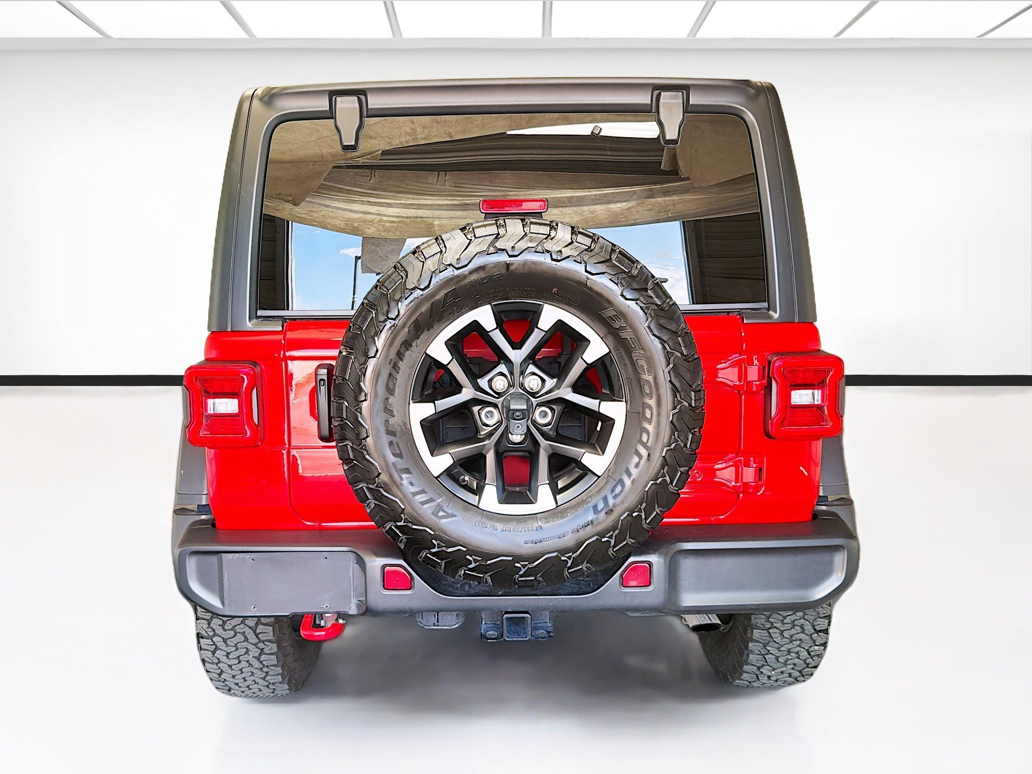 Used 2025 Jeep Wrangler Unlimited Rubicon AWD/4WD image 5