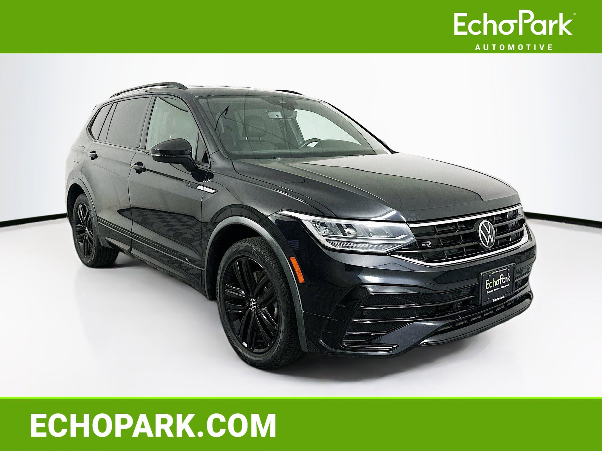 Used 2022 Volkswagen Tiguan SE R-Line image 1