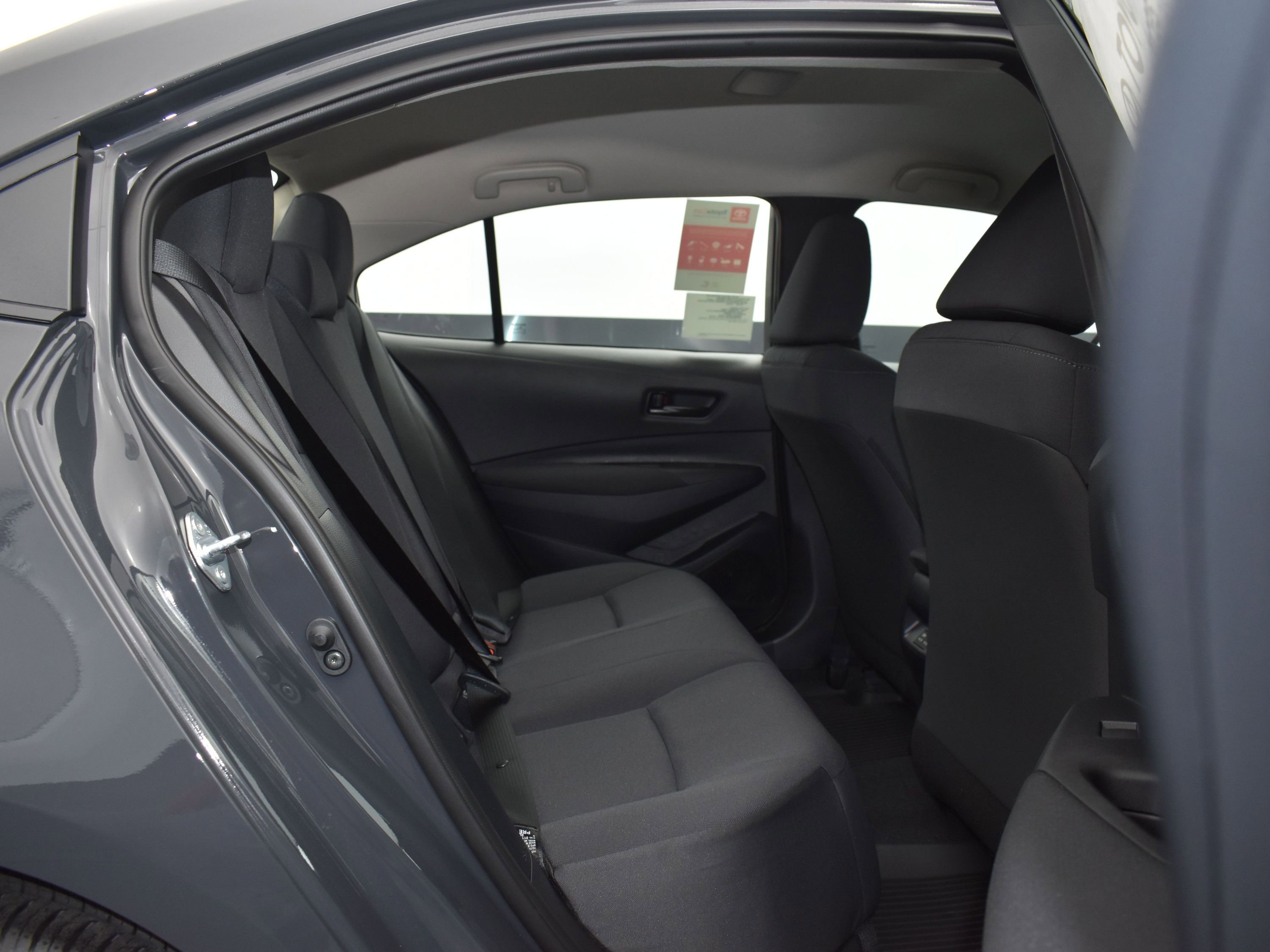 Used 2025 Toyota Corolla LE image 10