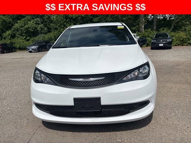 New 2026 Chrysler Voyager LX image 2