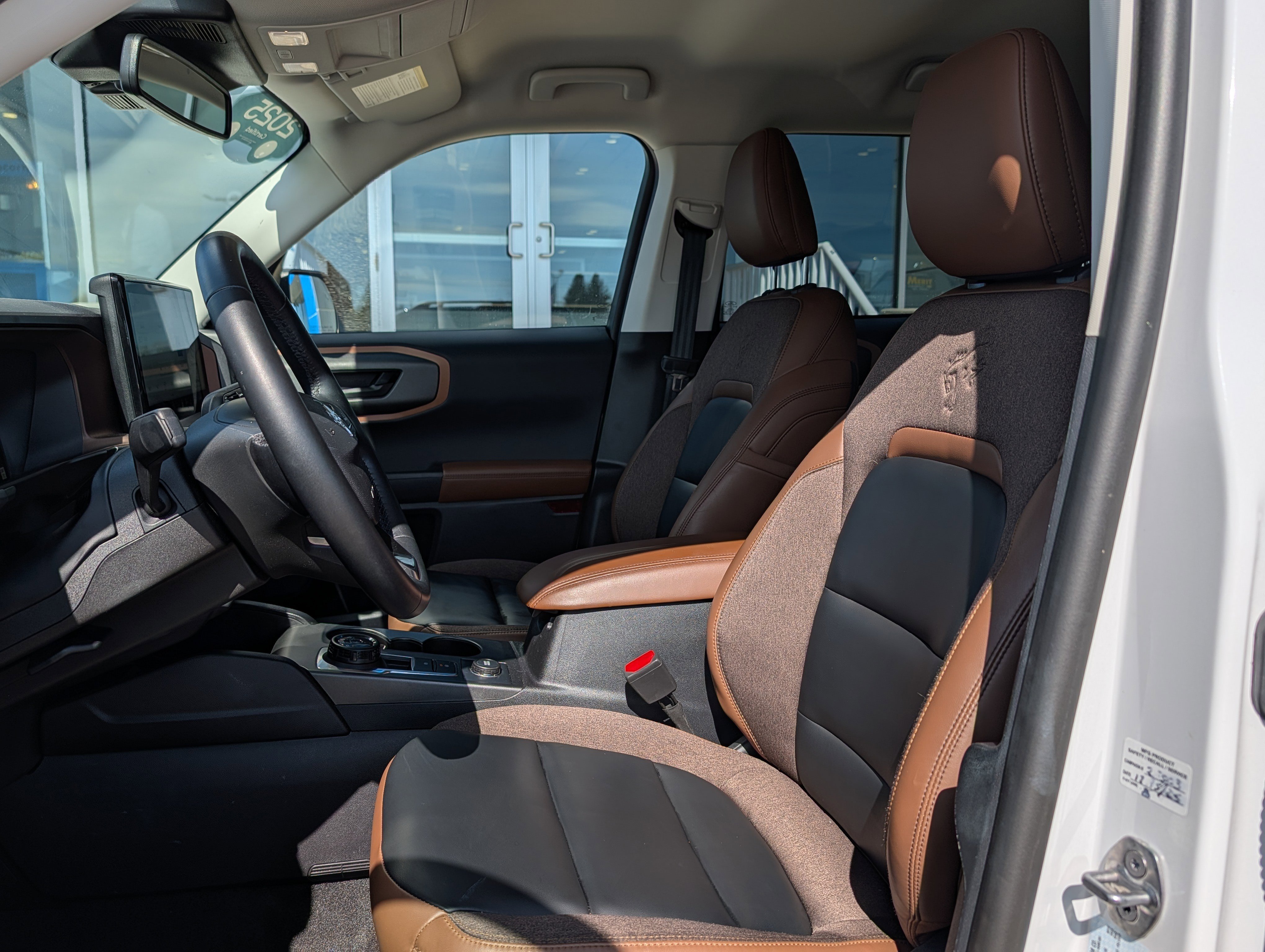 Used 2025 Ford Bronco Sport Outer Banks w/ Outer Banks Tech Package+ AWD/4WD image 8
