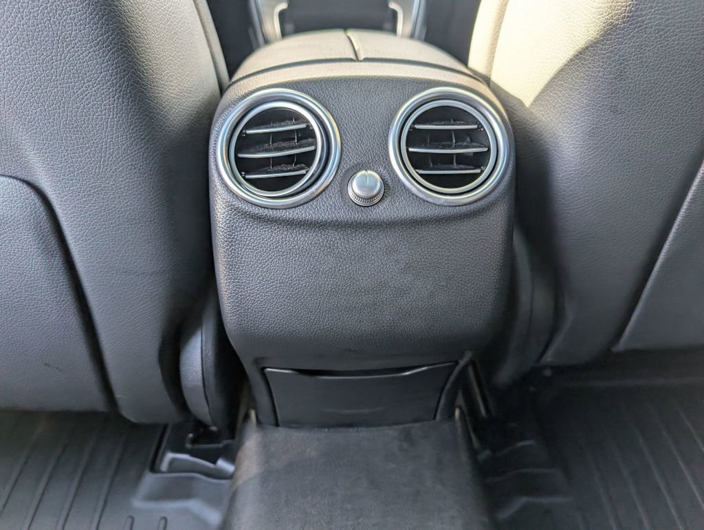 Used 2018 Mercedes-Benz GLC 300 4MATIC image 40