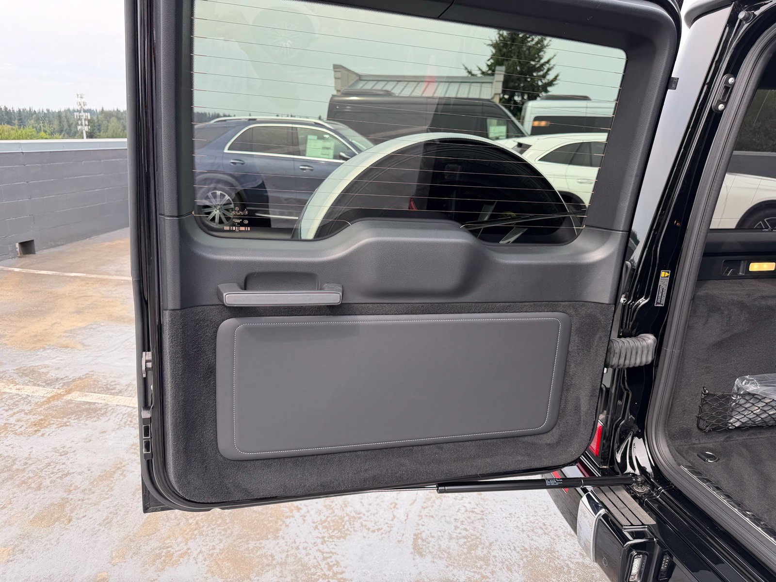 Used 2024 Mercedes-Benz G 550 image 10