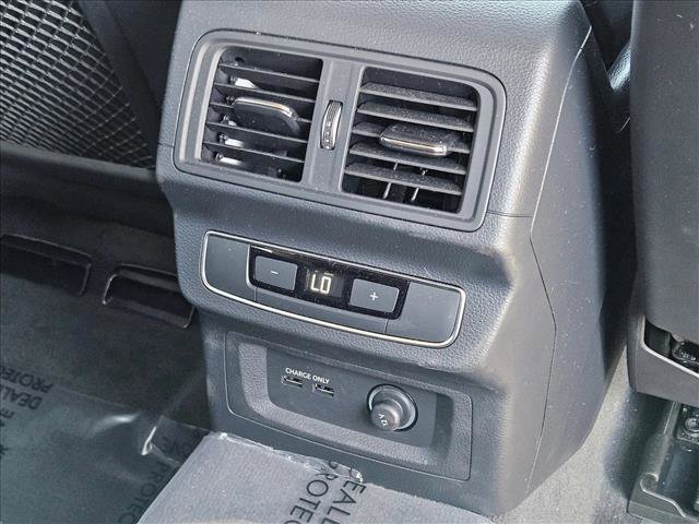 Used 2025 Audi Q5 e Premium Plus w/ Premium Plus Package image 24