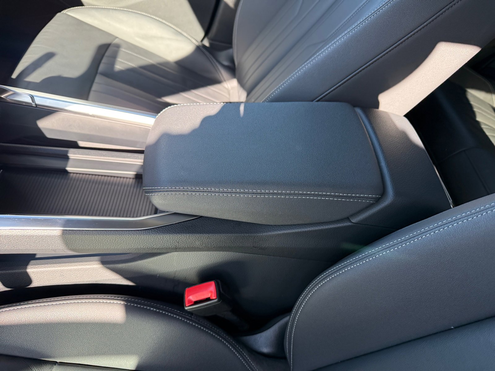 Used 2021 Audi e-tron Premium w/ Convenience Plus Package image 14