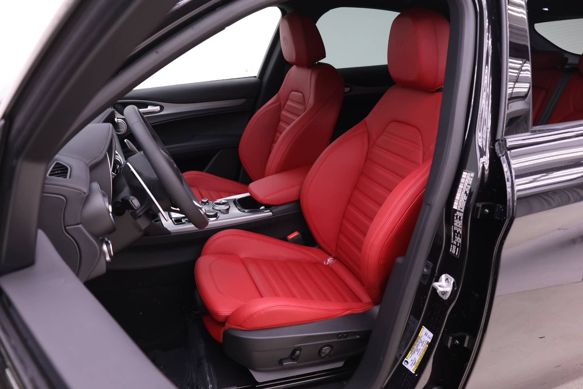 New 2026 Alfa Romeo Stelvio Sprint AWD/4WD image 7