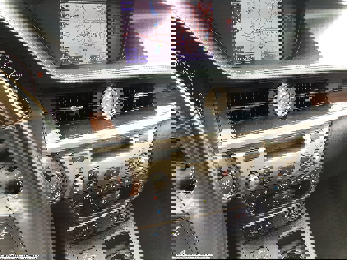 Used 2013 Lexus ES 350 w/ Luxury Pkg FWD image 6