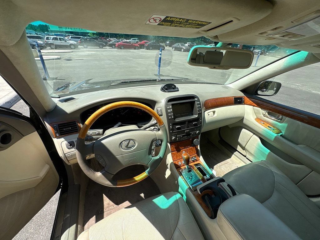 Used 2004 Lexus LS 430 RWD image 8