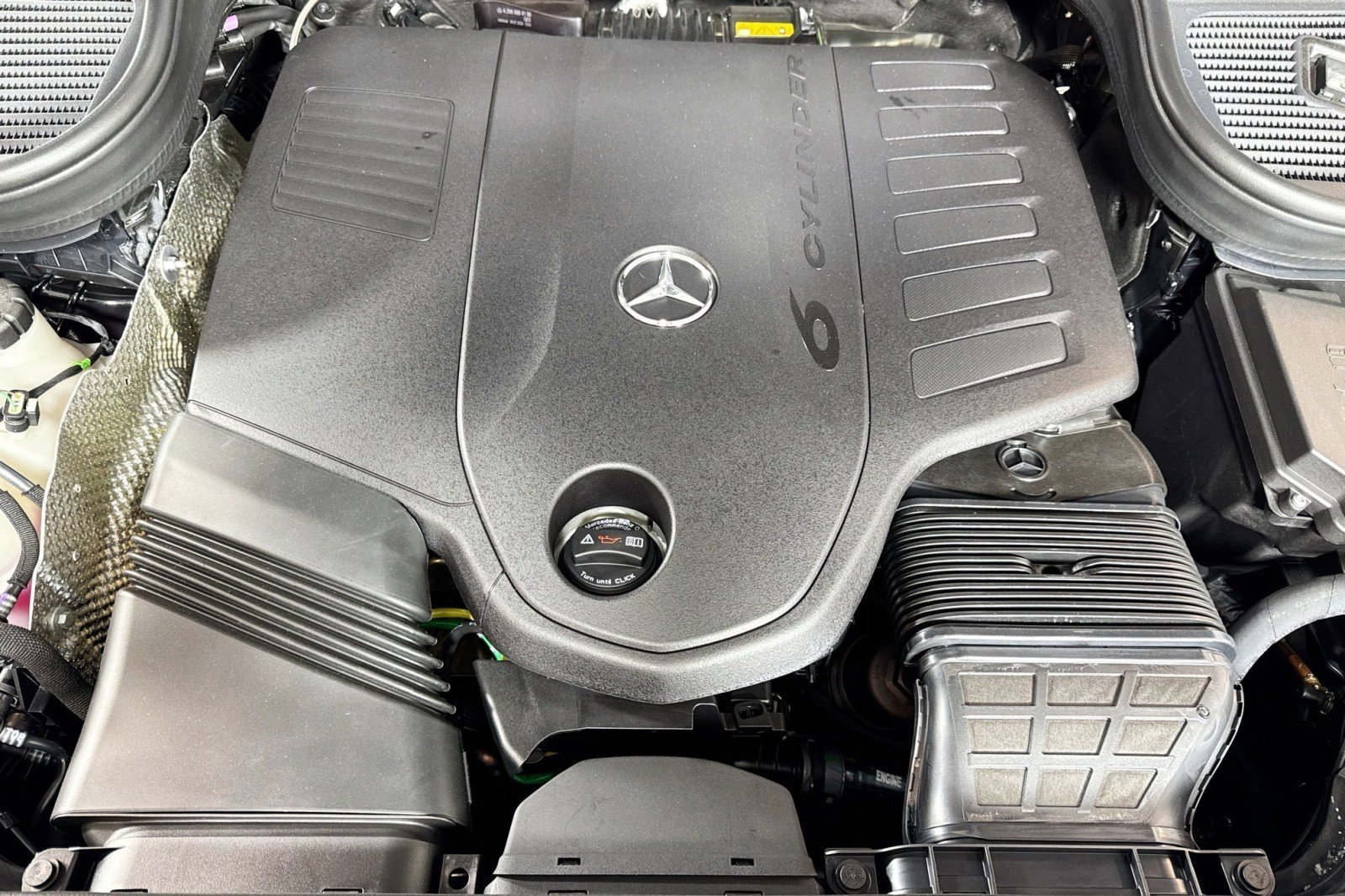 New 2026 Mercedes-Benz GLS 450 4MATIC image 29