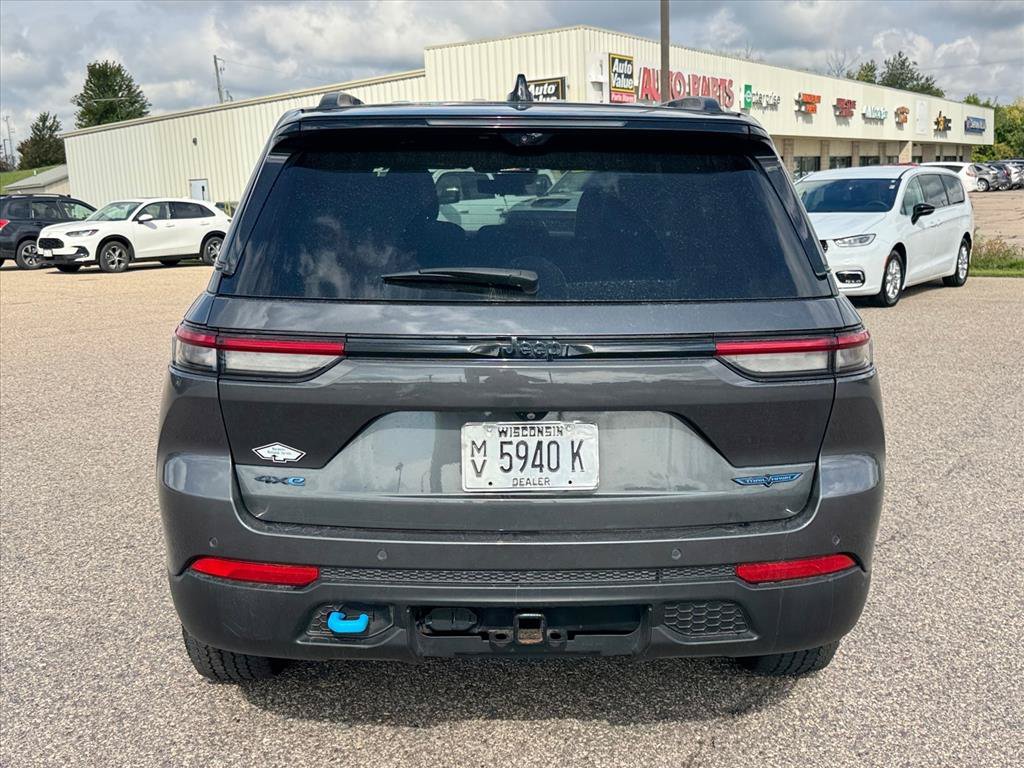 Used 2022 Jeep Grand Cherokee Trailhawk w/ Advanced Protech Group II AWD/4WD image 3