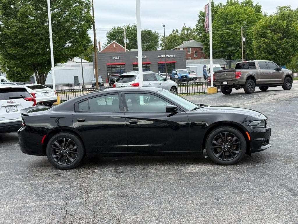 Used 2021 Dodge Charger SXT w/ Blacktop Package AWD/4WD image 5