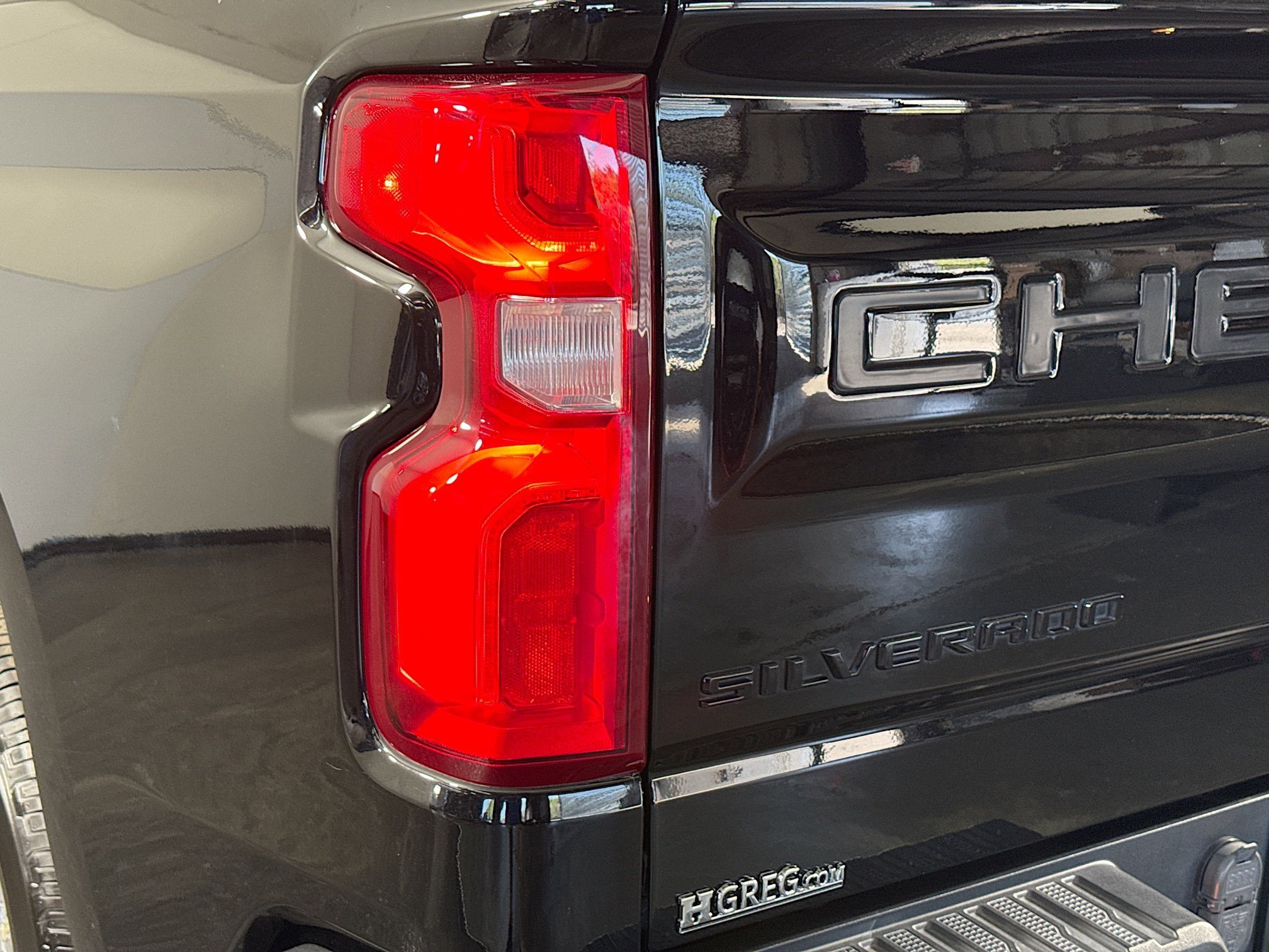 Used 2022 Chevrolet Silverado 1500 Custom w/ LPO, Dark Essentials Package RWD image 33