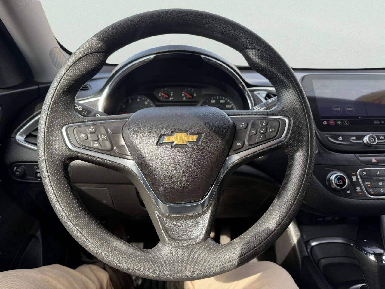 Used 2019 Chevrolet Malibu LT w/ LPO, Convenience Package 2 FWD image 32