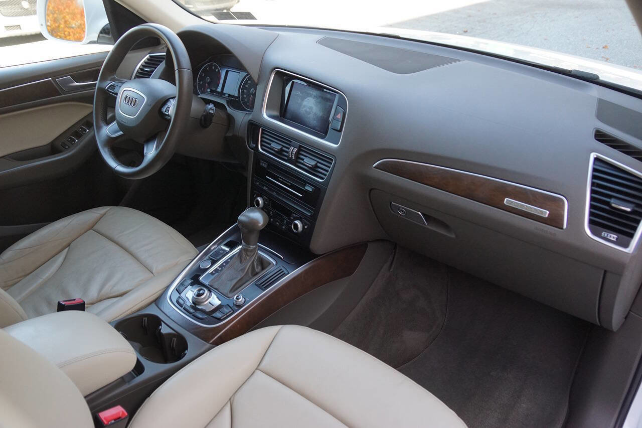 Used 2017 Audi Q5 2.0T Premium image 31