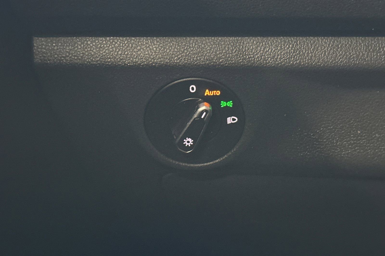 Used 2023 Volkswagen Jetta S image 32