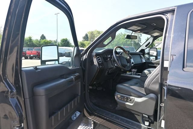 Used 2015 Ford F450 Platinum w/ FX4 Off Road Package AWD/4WD image 8