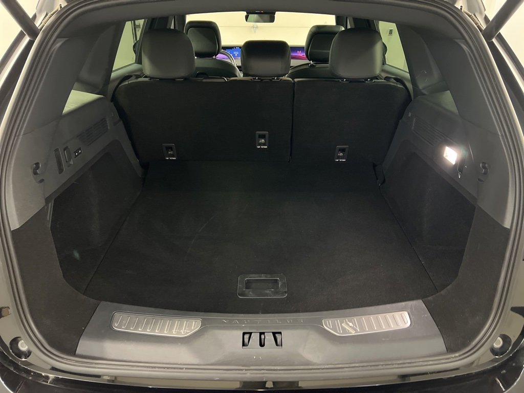 Certified 2025 Lincoln Nautilus Premier w/ Equipment Group 102A image 36