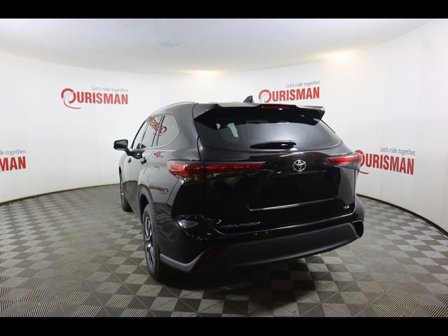 Used 2021 Toyota Highlander XLE image 13