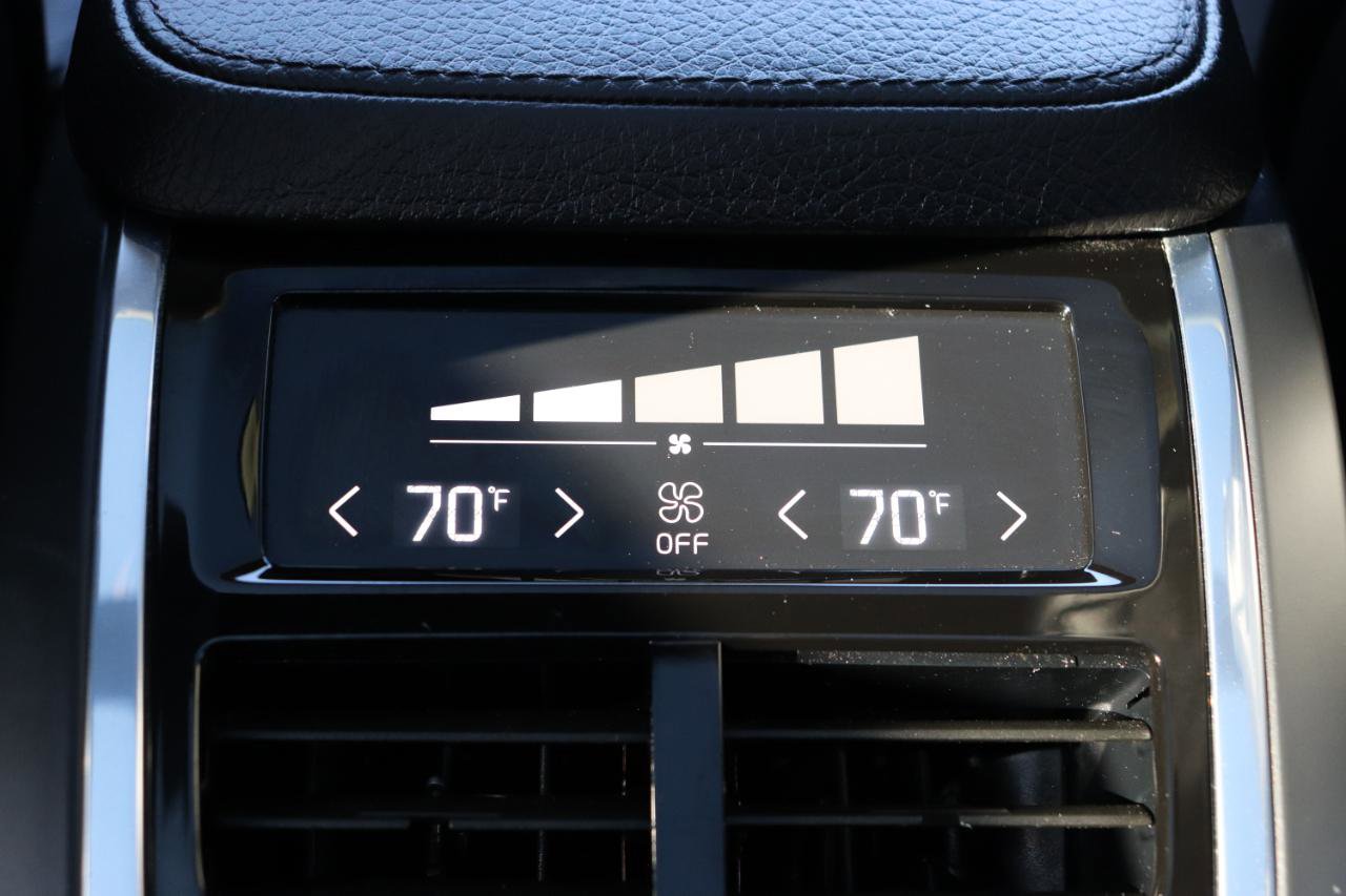 Used 2016 Volvo XC90 T6 Momentum image 25