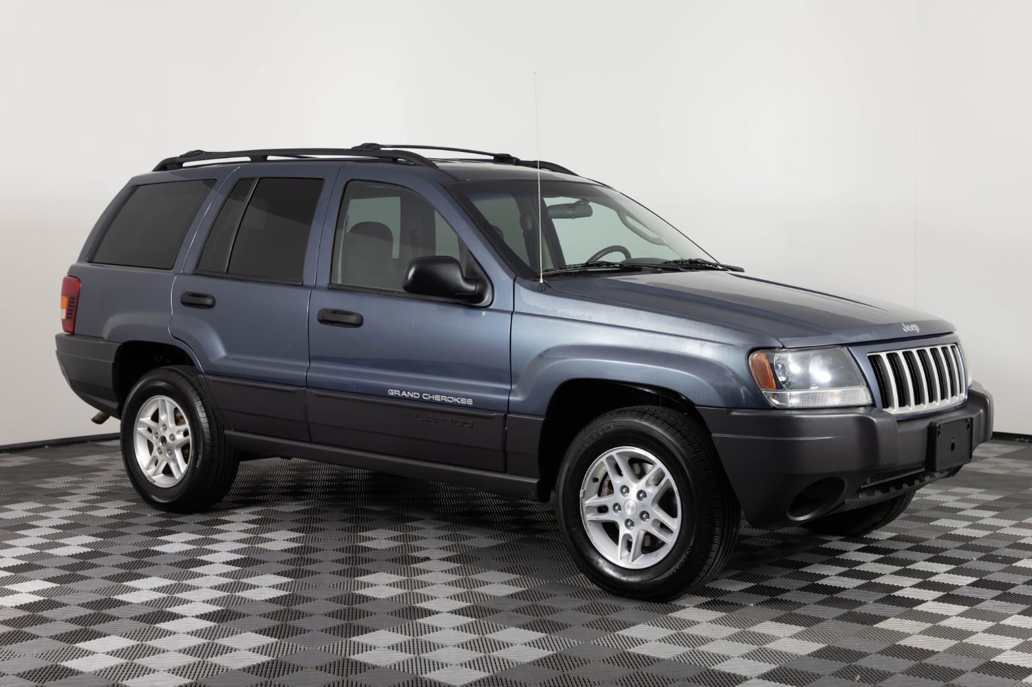 Used 2004 Jeep Grand Cherokee Laredo w/ Convenience Group AWD/4WD image 10