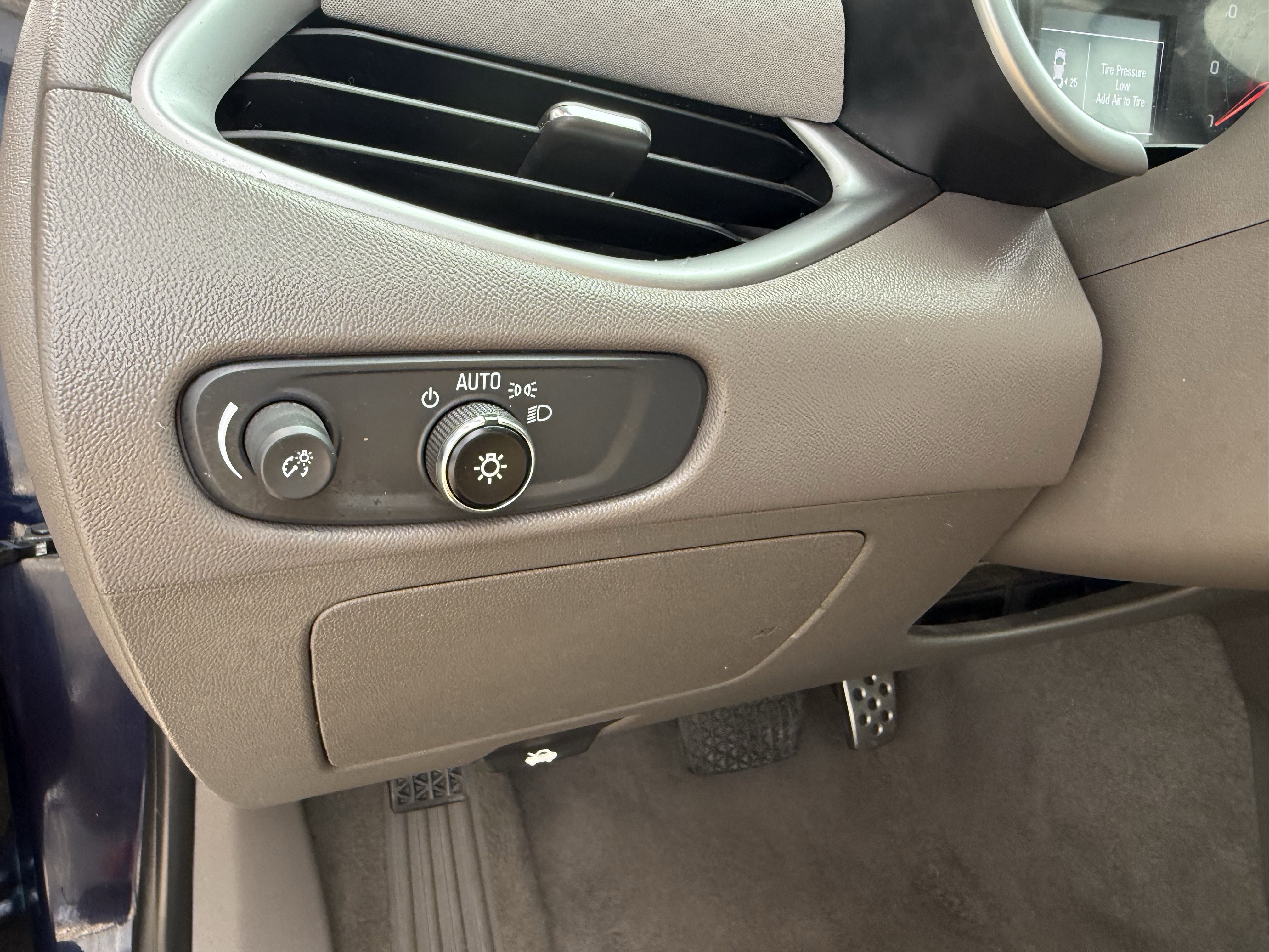 Used 2016 Chevrolet Malibu LS image 21