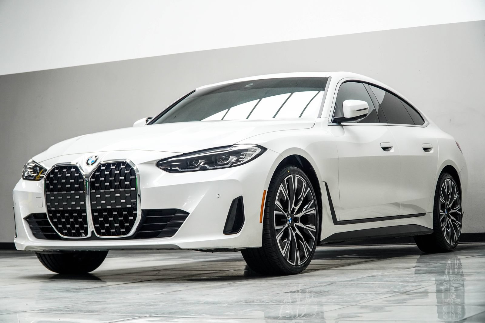 Used 2024 BMW 430i Gran Coupe w/ Premium Package RWD image 9