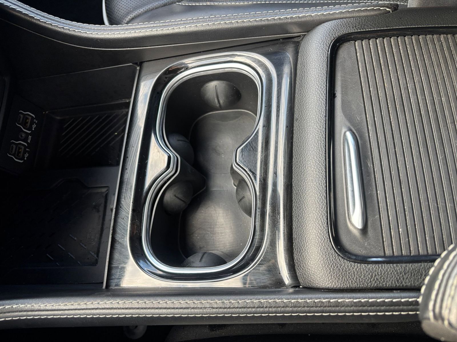 Used 2025 Chrysler Pacifica Limited image 43