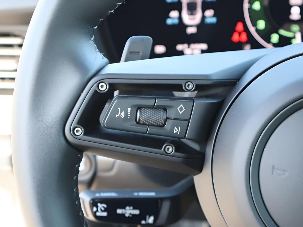 Used 2026 Porsche 911 GTS image 32