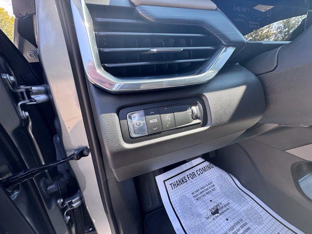 Used 2026 GMC Acadia Elevation w/ Elevation Premium Package FWD image 24