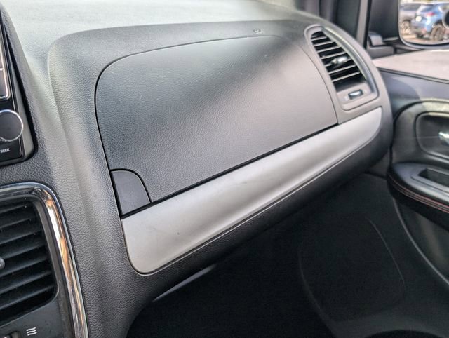 Used 2018 Dodge Grand Caravan GT image 30