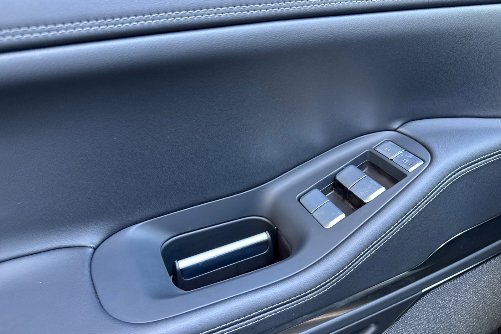 New 2025 Lincoln Navigator Reserve w/ Jet Appearance Package image 9