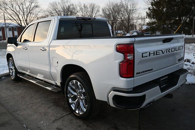 Used 2022 Chevrolet Silverado 1500 High Country w/ Technology Package image 7