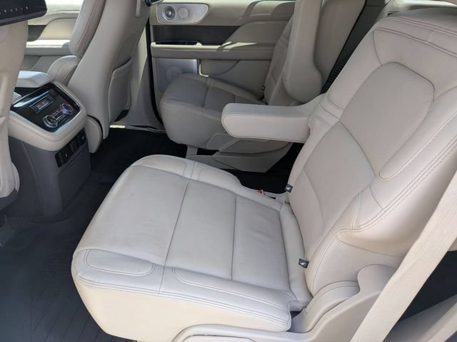 Used 2020 Lincoln Navigator Reserve w/ Luxury Package AWD/4WD image 27