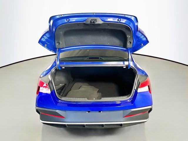 Used 2025 Hyundai Elantra Sport image 29