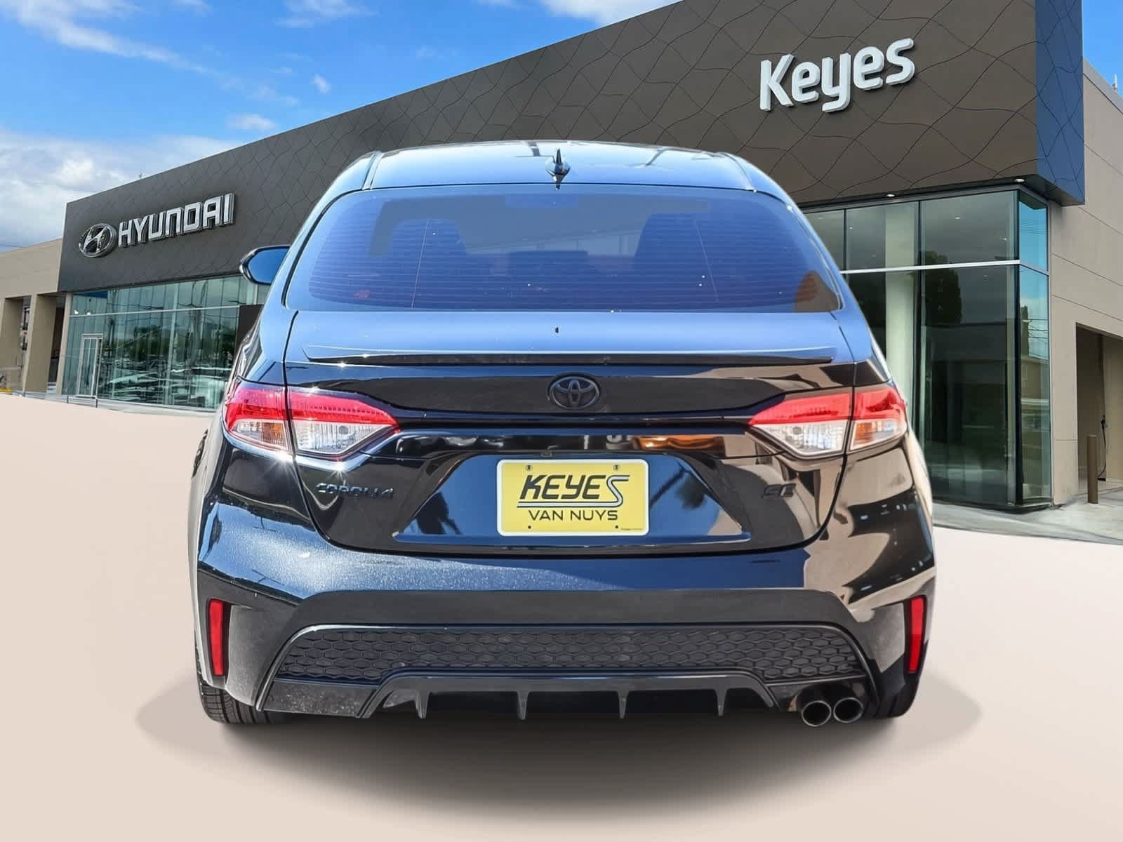 Used 2022 Toyota Corolla SE FWD image 6