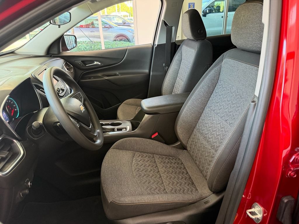 Used 2023 Chevrolet Equinox LT FWD image 10
