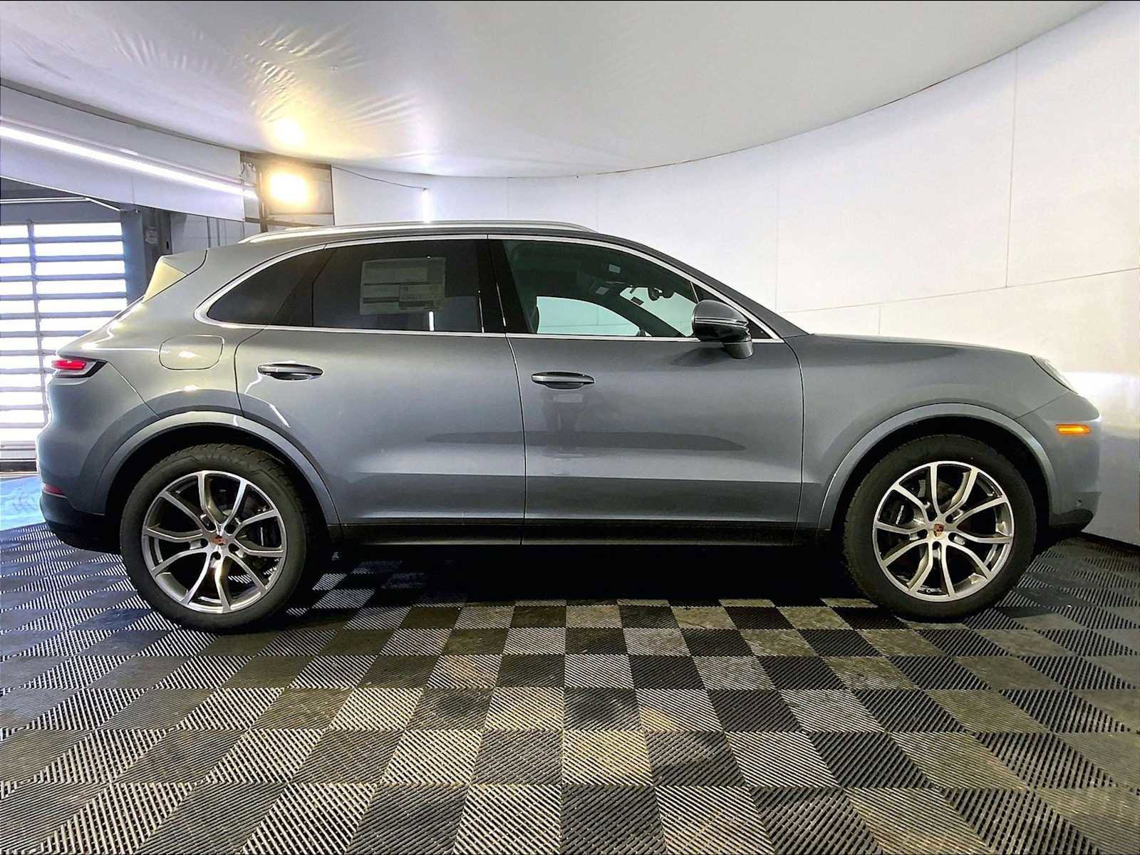 New 2026 Porsche Cayenne image 8