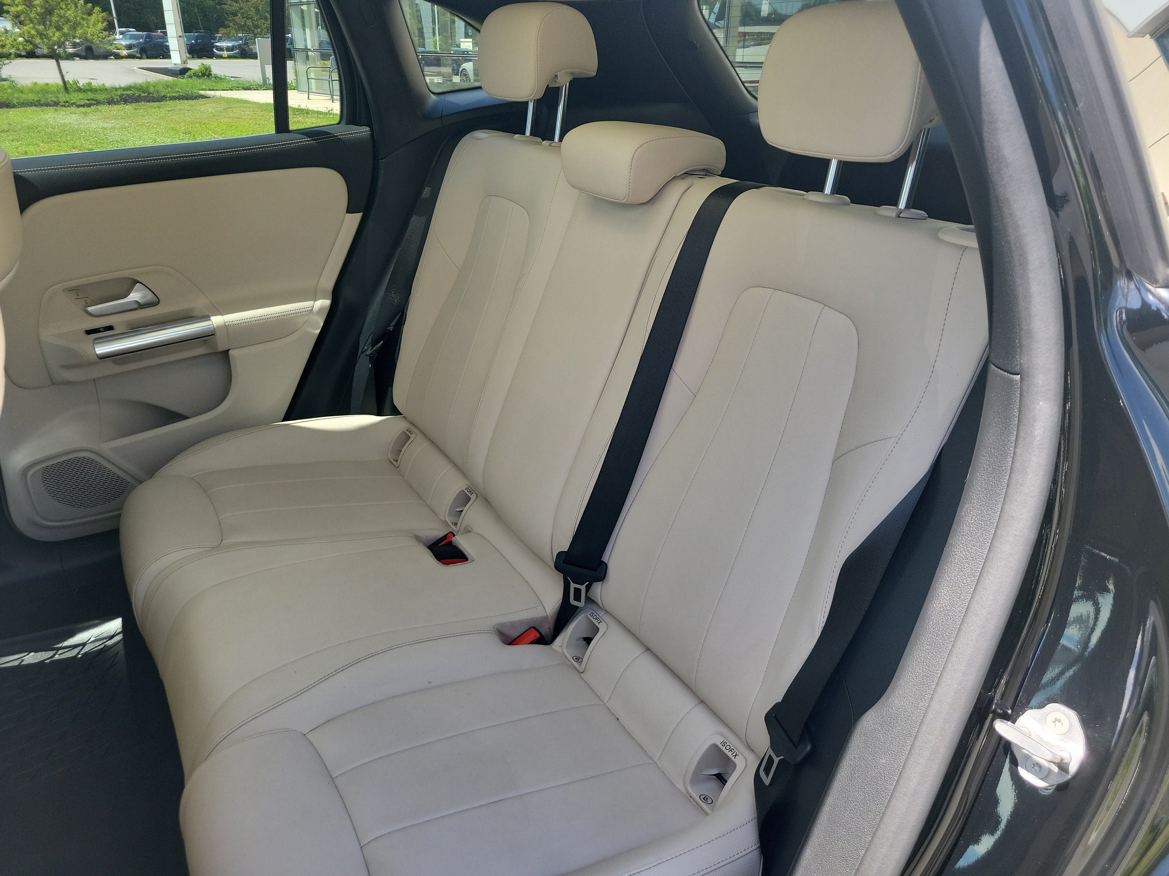 Used 2022 Mercedes-Benz GLA 250 4MATIC image 28