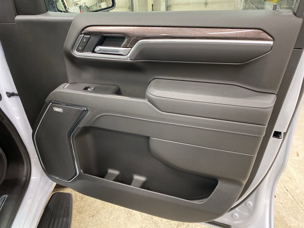 New 2026 Chevrolet Silverado 1500 LTZ w/ LTZ Premium Package AWD/4WD image 29