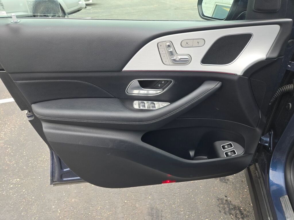 Used 2024 Mercedes-Benz GLE 450e 4MATIC image 19