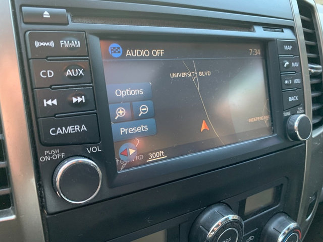 Used 2013 Nissan Frontier SL w/ Moonroof Pkg image 30