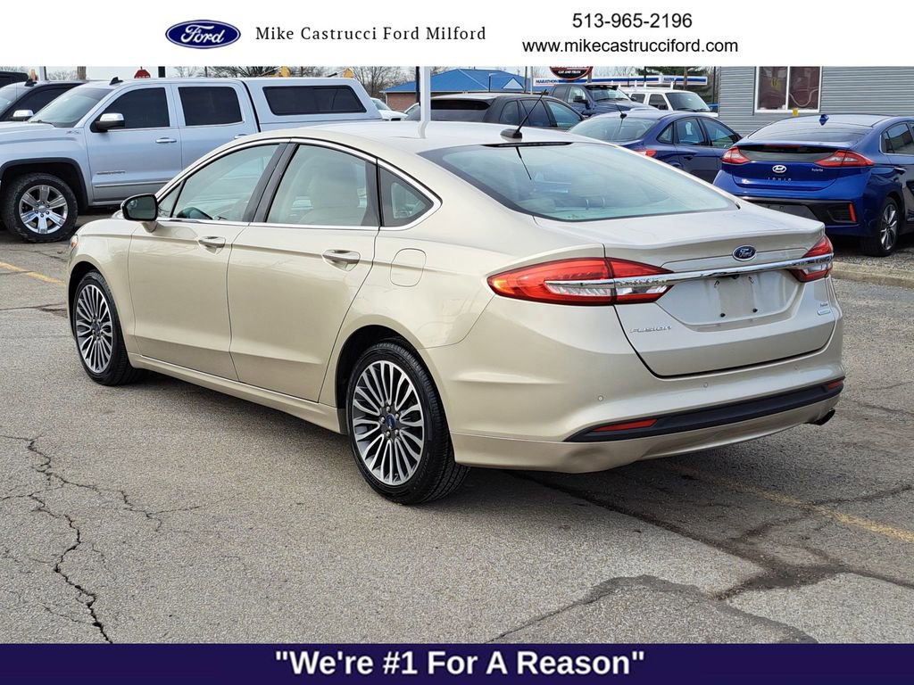 Used 2017 Ford Fusion SE w/ Fusion SE Technology Package image 3