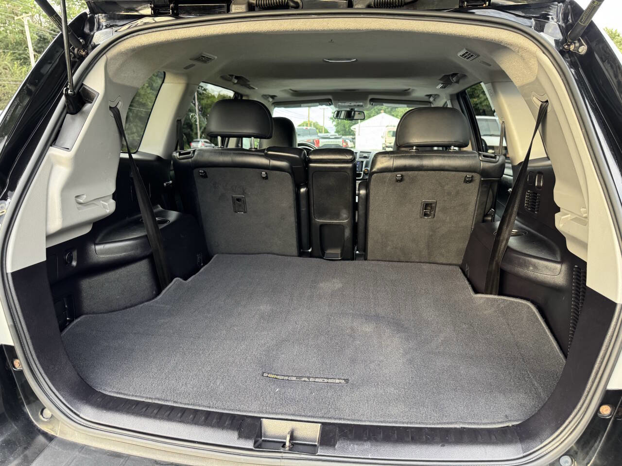 Used 2013 Toyota Highlander SE image 38